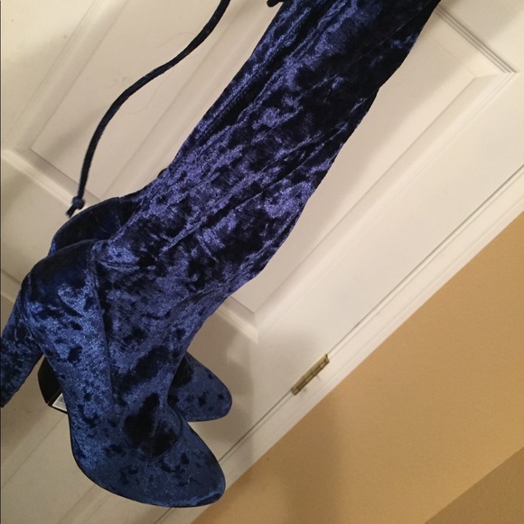 . Shoes - 8.5 brand new, blue knee high boots, with heel